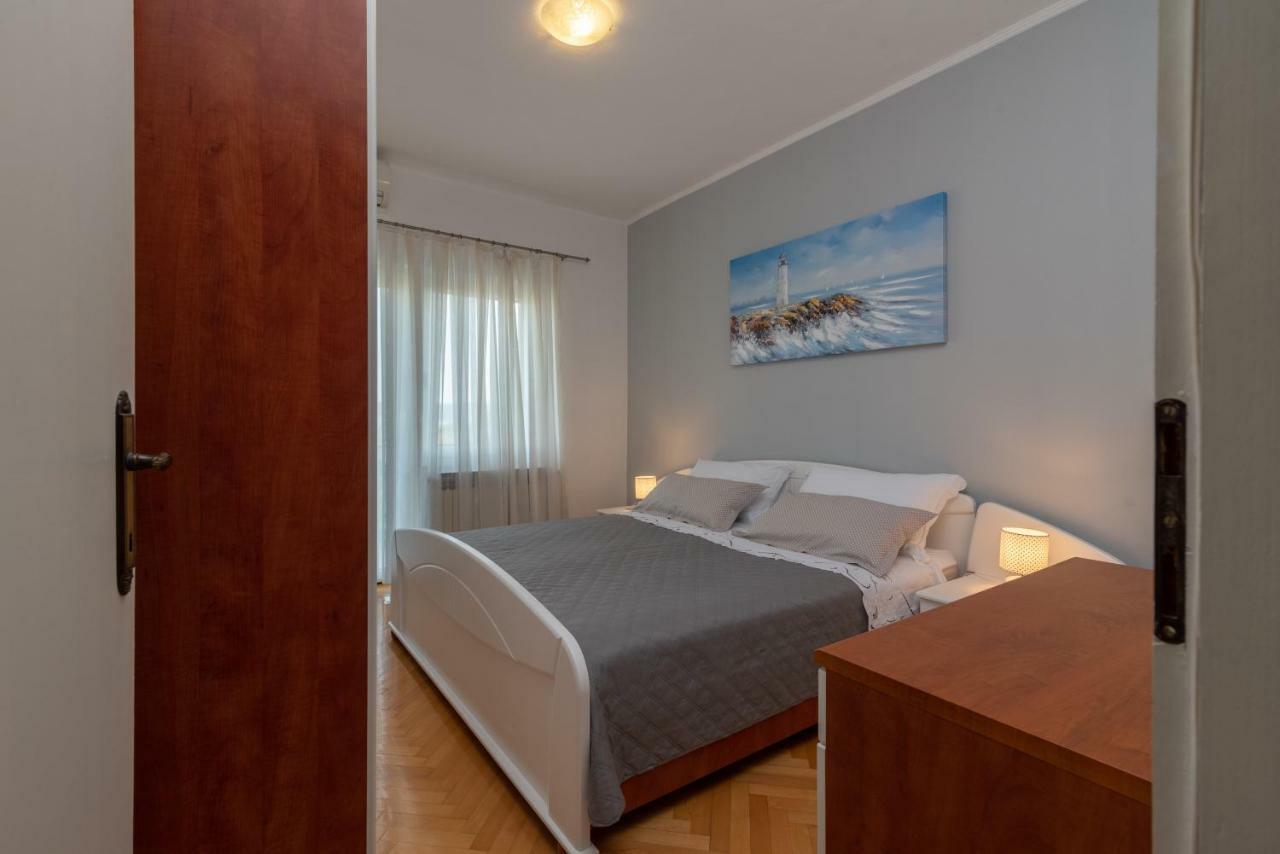 Marinella Apartment *
